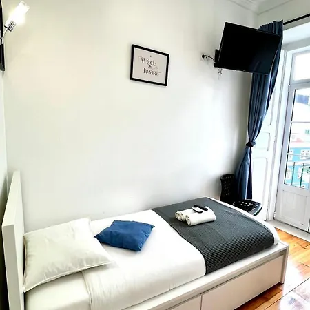 Bernardim Ribeiro - 2ª Andar 民宿