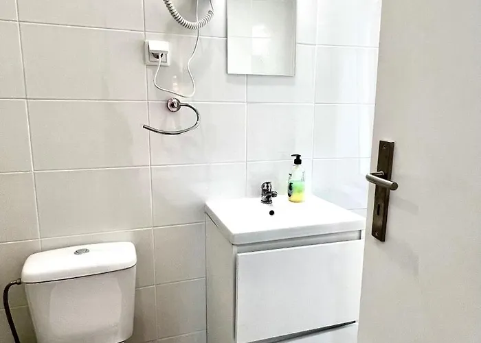 Apartamento Bernardim Ribeiro - 2ª Andar *