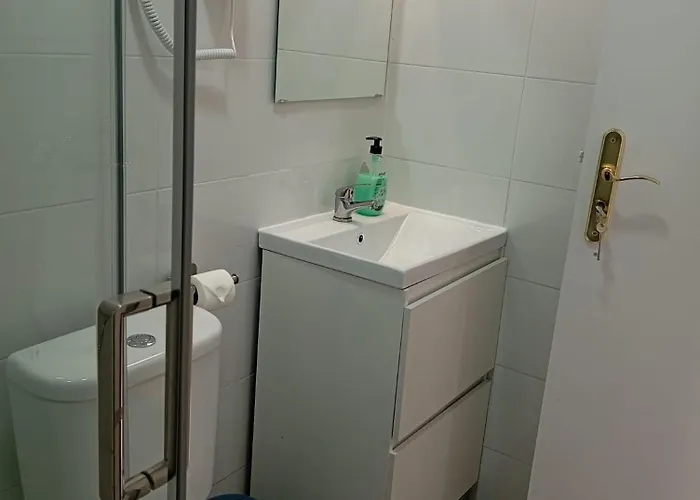 Apartamento Bernardim Ribeiro - 2ª Andar Homestay *