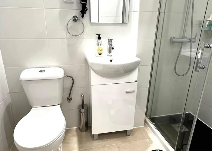 Apartamento Bernardim Ribeiro - 2ª Andar منزل للإقامة Lisboa