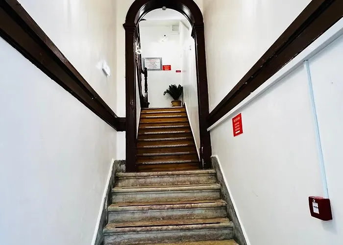 Apartamento Bernardim Ribeiro - 2ª Andar