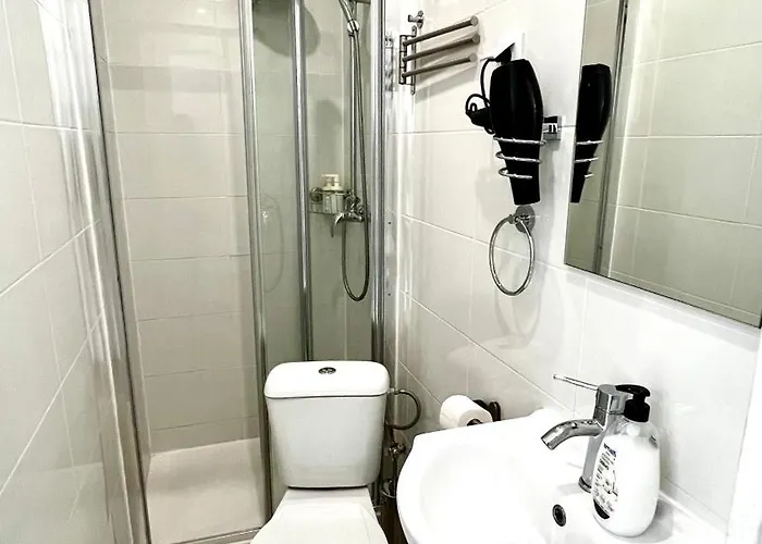 Homestay Apartamento Bernardim Ribeiro - 2ª Andar *