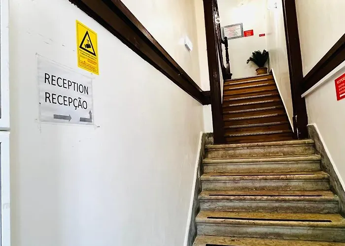 Apartamento Bernardim Ribeiro - 2ª Andar Pansiyon *